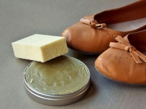 czyszczenie but&oacute;w, konserwacja obuwia, trampki, buty, odnawianie, szewc