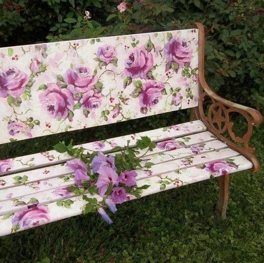 Jak ozdobić ławkę ogrodową metodą decoupage?